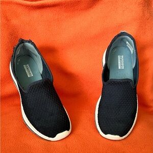 Skechers walk fit slip-ons size 8.5 navy blue